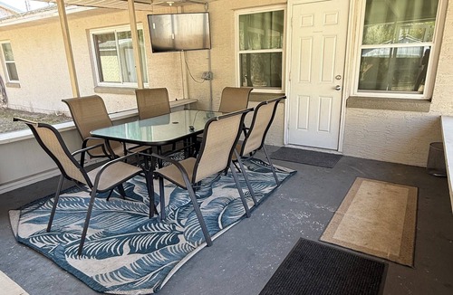 Leesburg House | Beautiful Canal-side home with Harris Lakes access!
