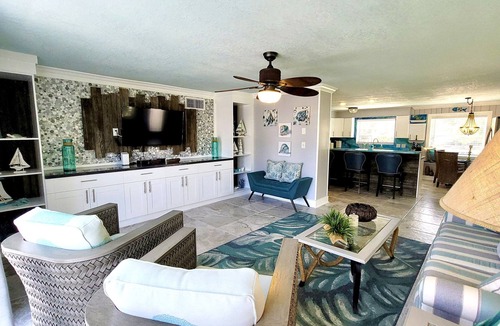 Layton House | Beautiful Canalfront Home in Layton with Dockage