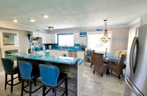 Layton House | Beautiful Canalfront Home in Layton with Dockage