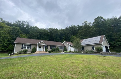 Kingston House | Beautiful Catskills Getaway