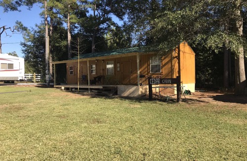 Willis Cabin | beautiful cedar hut in the woods