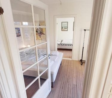 Aalborg Apartment | Beautiful Central 7 persons apartment