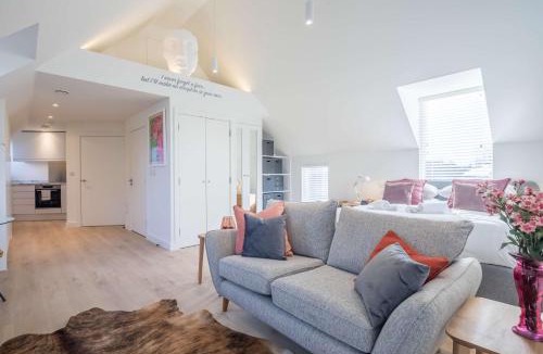 Cambridge City Centre Apartment | Beautiful Central Apt - With Parking