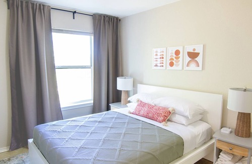 Medical Center District House | Beautiful Central Home for Families and Groups