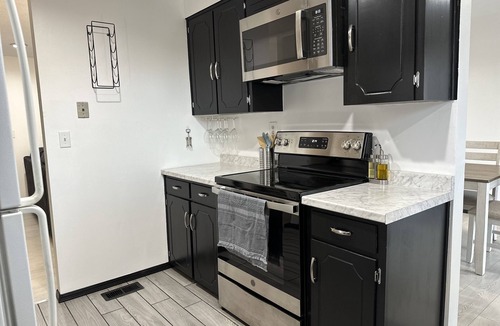 Brownstown House | Beautiful Centrally Located Home.