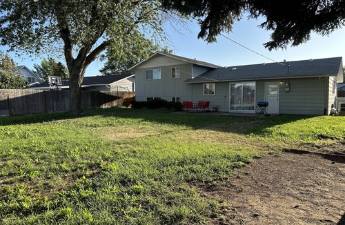 Brownstown House | Beautiful Centrally Located Home.