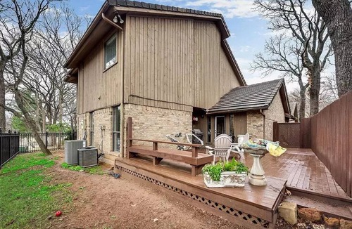 Trophy Club Ski Chalet | Beautiful Chalet across the Trophy Club golf course