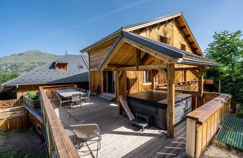 Mont-de-Lans Ski Chalet | Beautiful chalet in Mont de Lans