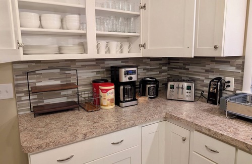 East Amherst House | Beautiful Clarence Home in Central Location