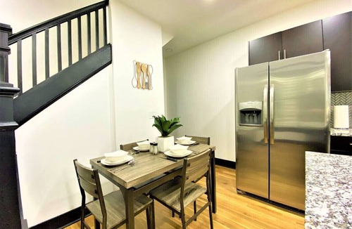 Old North Columbus Condo | Beautiful Clean Fully Renovated Home near OSU