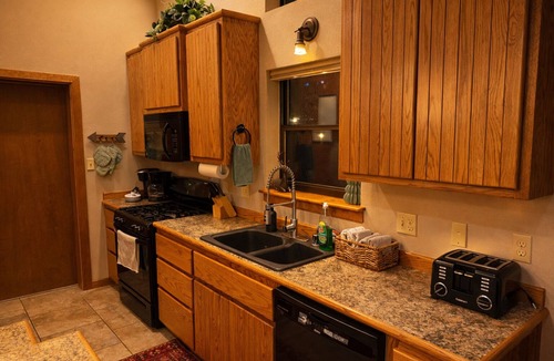 Cloudcroft House | Beautiful Cloudcroft Getaway cabin on National Forest & biking/hiking trails