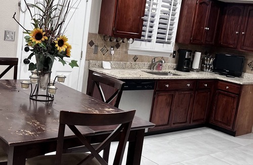Biggs Field House | Beautiful, clutter free with lots of space. Great location!