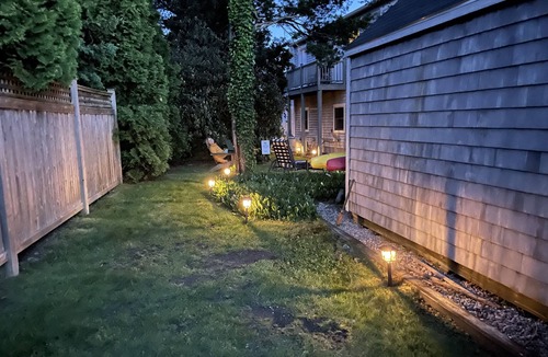 Jamestown Apartment | Beautiful Coastal Loft - 5 Minute Walk to Beach