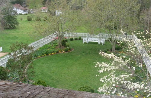 Hayes Cottage | Beautiful Colonial House