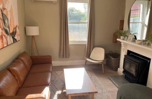 Orange East House | Beautiful comfortable cottage