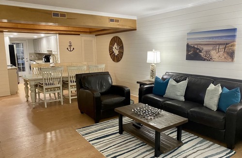 Hilton Head Island Condo | Beautiful Condo in Beachfront Complex with Heated Pool