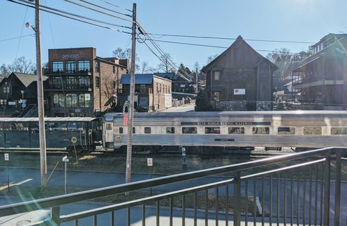 Blue Ridge Condo | Beautiful condo in downtown Blue Ridge!