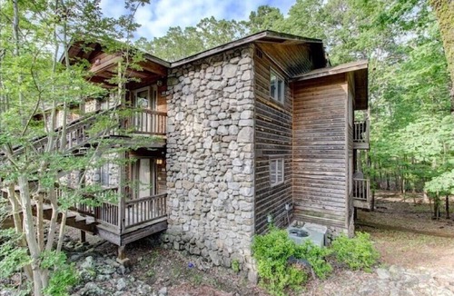 Mount Ida Condo | Beautiful Condo in Mountain Harbor/Lake Ouachita