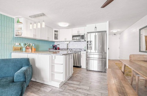 Punaluu Condo | Beautiful Condo Right on the Beach