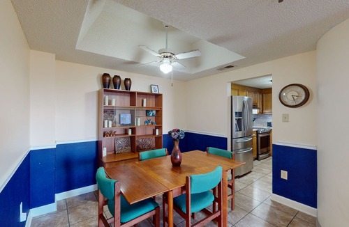 Sugar Mountain Condo | Beautiful Condo w/Mountain Views & Fireplace - Shared Pool, Hot Tub, Gym