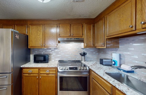 Sugar Mountain Condo | Beautiful Condo w/Mountain Views & Fireplace - Shared Pool, Hot Tub, Gym