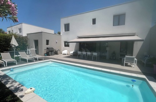 Lattes House | Beautiful contemporary house for 8 people