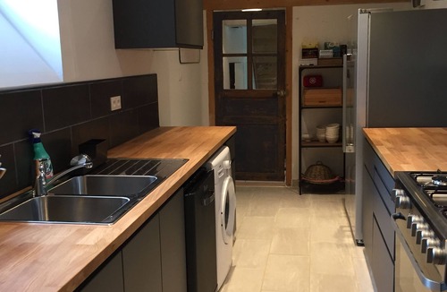 Espinasse House | Beautiful converted barn in open countryside