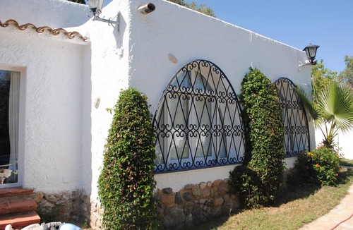 Mont-roig Bahia House | Beautiful cottage right on the beach