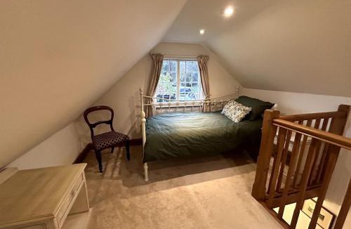 Halstead House | Beautiful Cottage opposite Hedingham Castle!