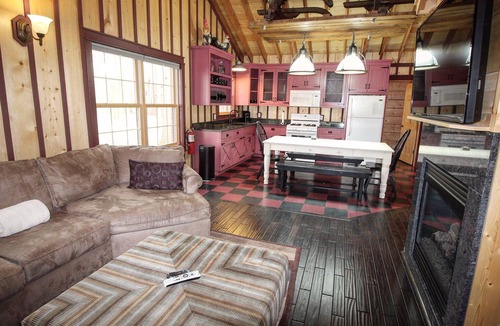 Fennville Cottage | Beautiful cottage #6 at DollyBrook just minutes from Saugatuck