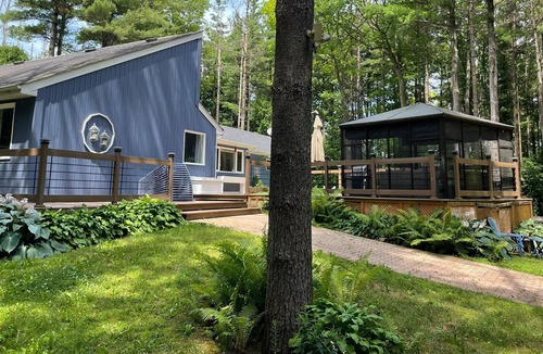 Caledon Cottage | Beautiful Cottage in Caledon East