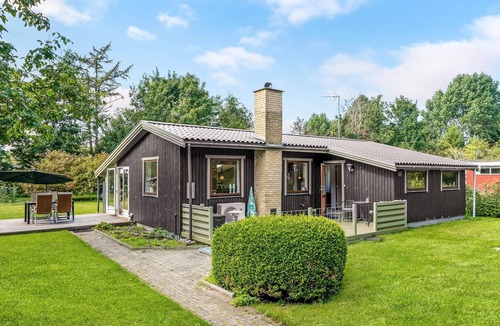 Hojby House | Beautiful cottage for vacation with your loved ones.