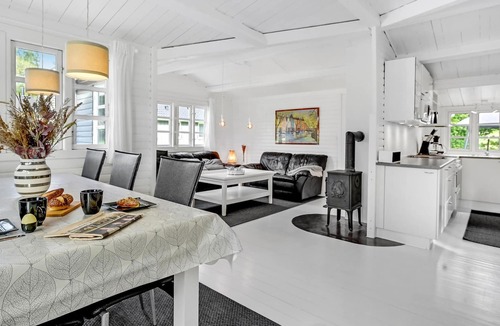 Hejsager Strand House | Beautiful cottage in the countryside and near the beach