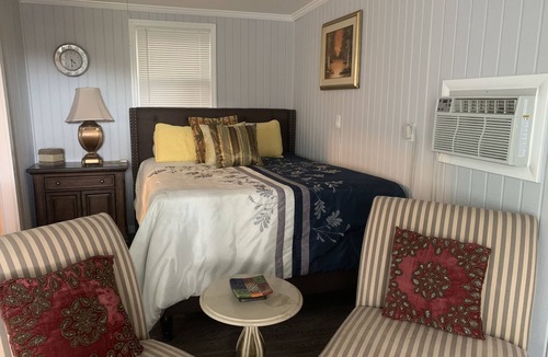 College Park Cottage | Beautiful cottage in a historical area.