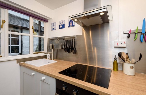 West Looe House | Beautiful Cottage in West Looe with parking