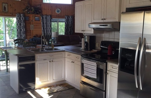 South Porcupine Cottage | Beautiful Cottage near Timmins