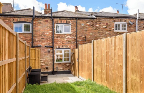 Redbourn Cottage | Beautiful Cottage with a modern twist!