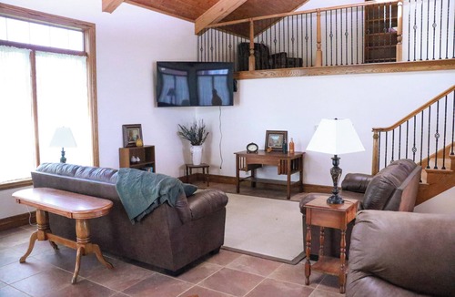 Hadley House | Beautiful country estate perfect for reunions, retreats or large family getaway!