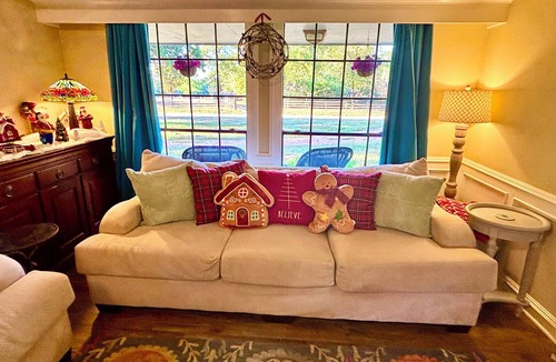 Bellville House | Beautiful country home escape for a Country Christmas in Bellville, TX