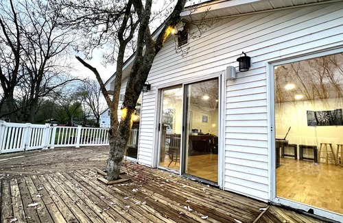 Pine Bush House | Beautiful country house with game room