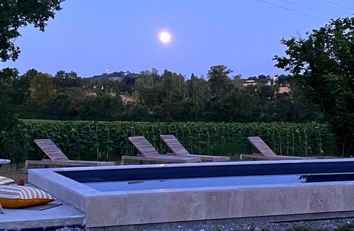 Montiron House | Beautiful country house with swimming pool, quality fittings and tasteful decoration.