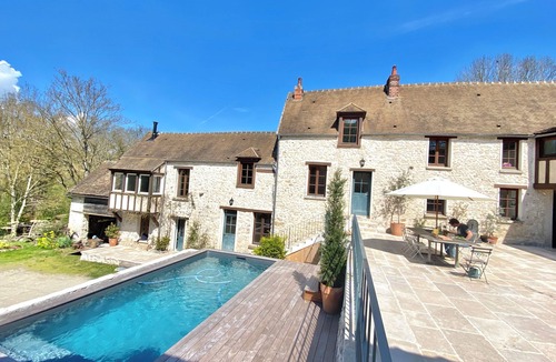 Villette House | Beautiful country house with heated pool 45 min from Paris and Versailles
