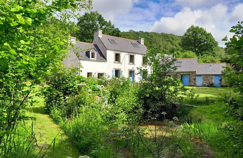 Rosnoen House | Beautiful country house at the entrance to the Crozon peninsula