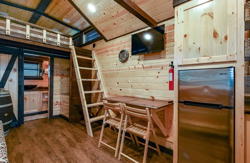 Caldwell House | Beautiful Country-Themed Tiny House 145