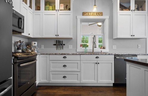 Williamsburg House | Beautiful country setting close to it all! Pets OK