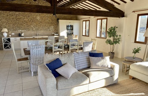Fanjeaux Villa | Beautiful countryside home with pool + views