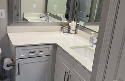 Northlake Apartment | Beautiful couples getaway w/ private chef