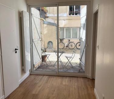 Belleville Apartment | Beautiful cozy apartment