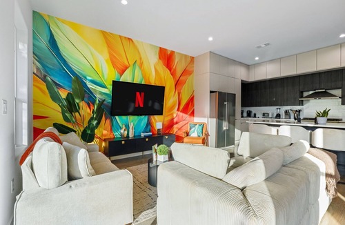 West Dallas House | Beautiful, Cozy, Contemporary 4BR near Downtown Dallasn