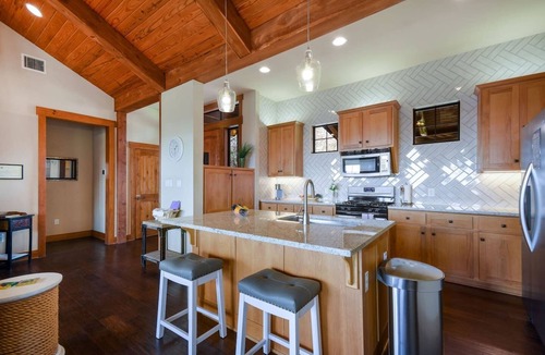 Leander House | Beautiful Cozy Cottage at Hollows - Views/4 Pools